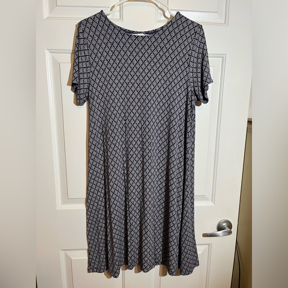 Old Navy, size L, navy and white swing dress.